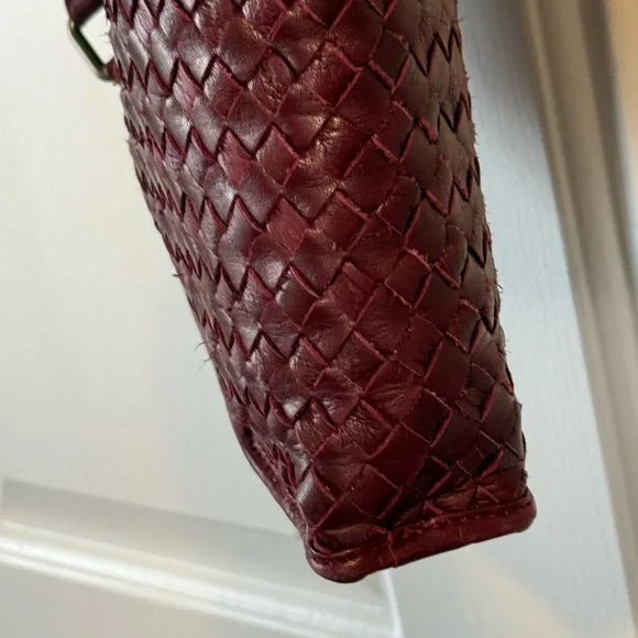 WanderersTravel Co. Sofia Woven Burgundy Leather Satchel ECU! - Picture 6 of 15